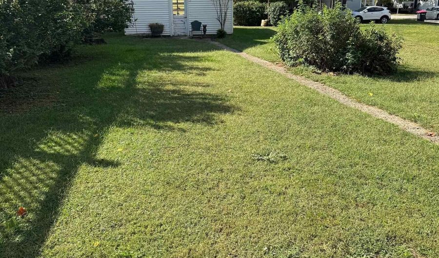 602 S Brady St, Attica, IN 47918 - 3 Beds, 1 Bath