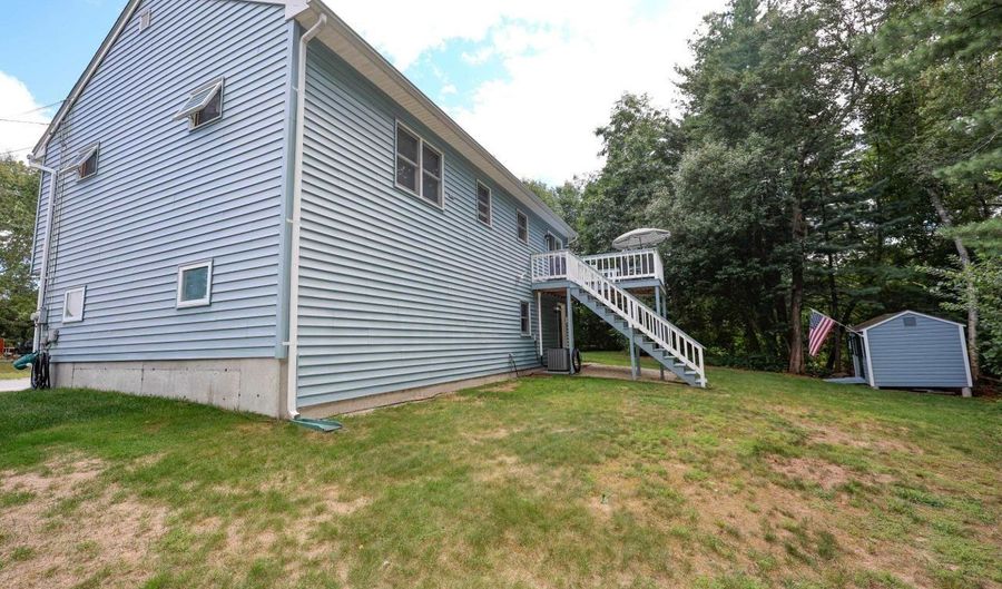 8 Beckmann Ln, Nashua, NH 03062 - 3 Beds, 1 Bath