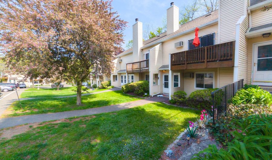 8 Rose Ln 24-11, Danbury, CT 06811 - 1 Beds, 1 Bath