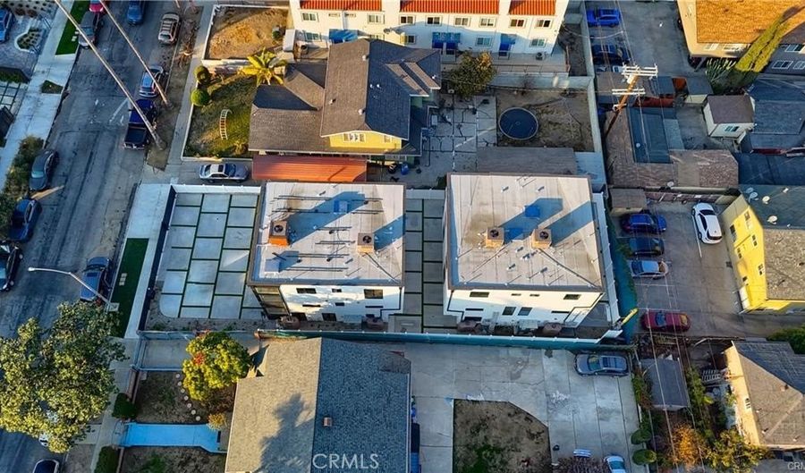 616 N Mariposa Ave, Los Angeles, CA 90004 - 12 Beds, 16 Bath