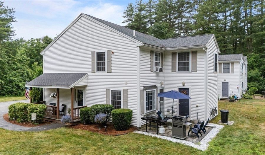 2 Taylor Mill Rd 1, Atkinson, NH 03811 - 2 Beds, 2 Bath