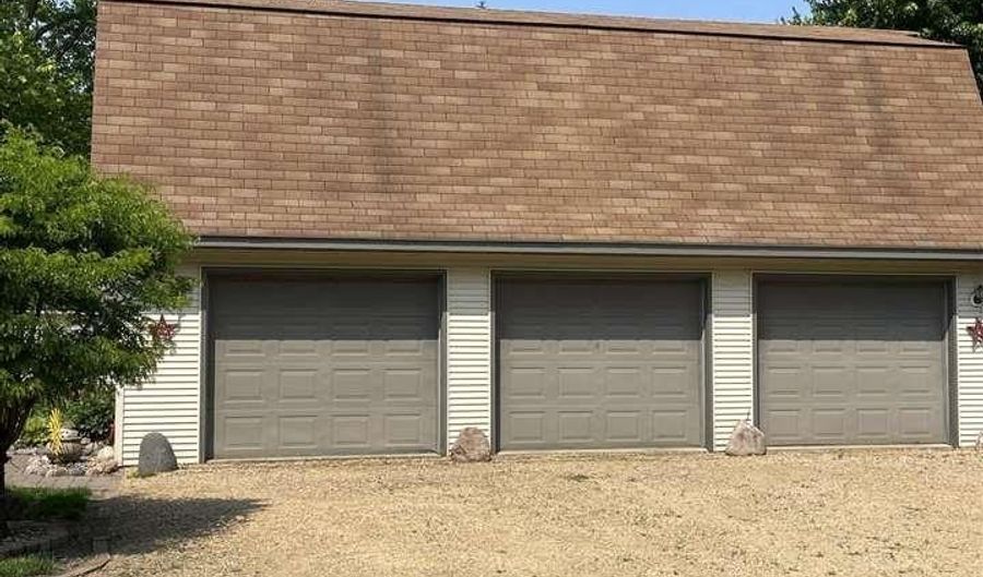 200 W Maine St, Amboy, MN 56010 - 3 Beds, 2 Bath