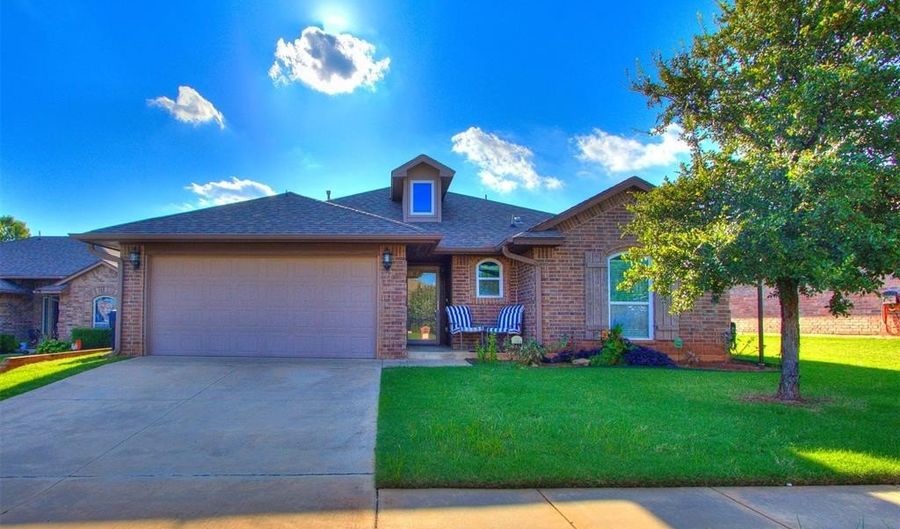1213 Greenfield Ave, Yukon, OK 73099 - 3 Beds, 2 Bath