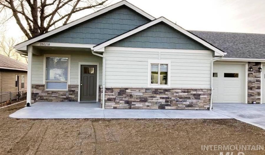 31977- A 1st St, Bruneau, ID 83604 - 4 Beds, 4 Bath