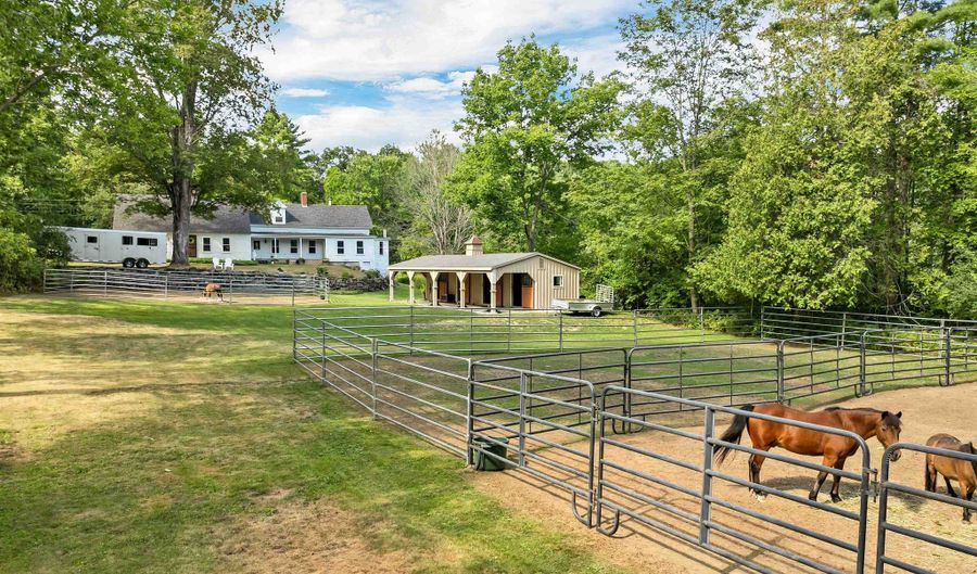 52 Lyford Rd, Brookfield, NH 03872 - 3 Beds, 3 Bath