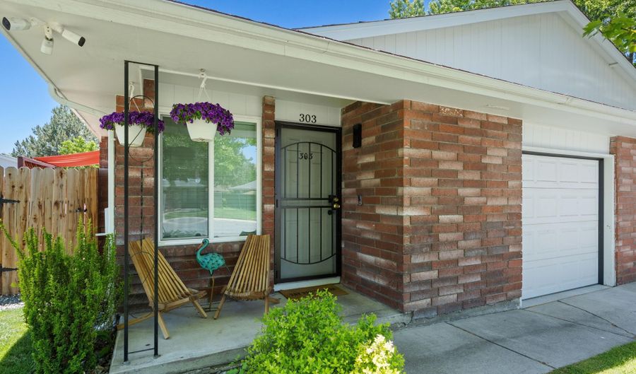 303 W Hampton Dr, Carson City, NV 89706 - 2 Beds, 1 Bath
