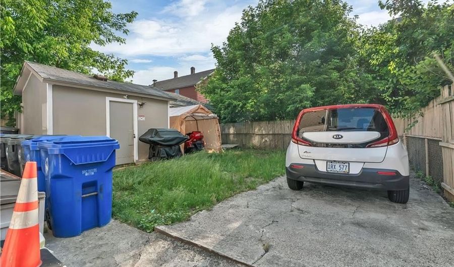 584 Lonsdale Ave, Central Falls, RI 02863 - 6 Beds, 3 Bath