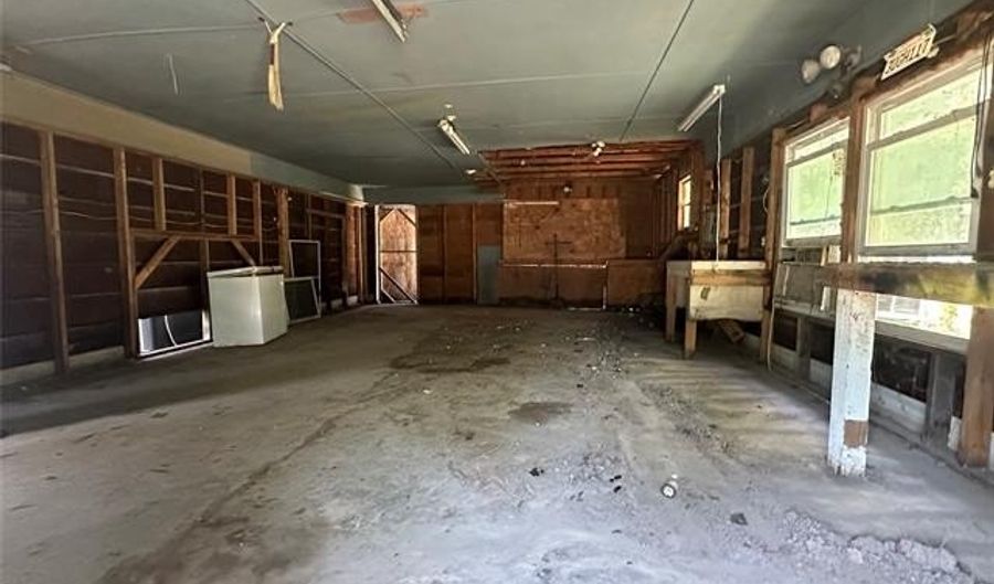 129 Country Aire, McAlester, OK 74501 - 4 Beds, 2 Bath