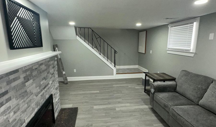 422 FREAR Dr 422, Dover, DE 19901 - 4 Beds, 2 Bath