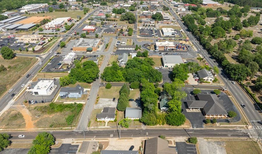 211 Cherry St 2, Americus, GA 31709 - 3 Beds, 3 Bath