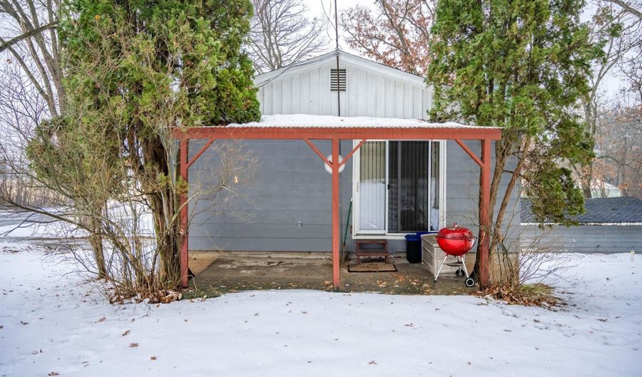 1677 Cree Dr, Arkdale, WI 54613 - 2 Beds, 2 Bath