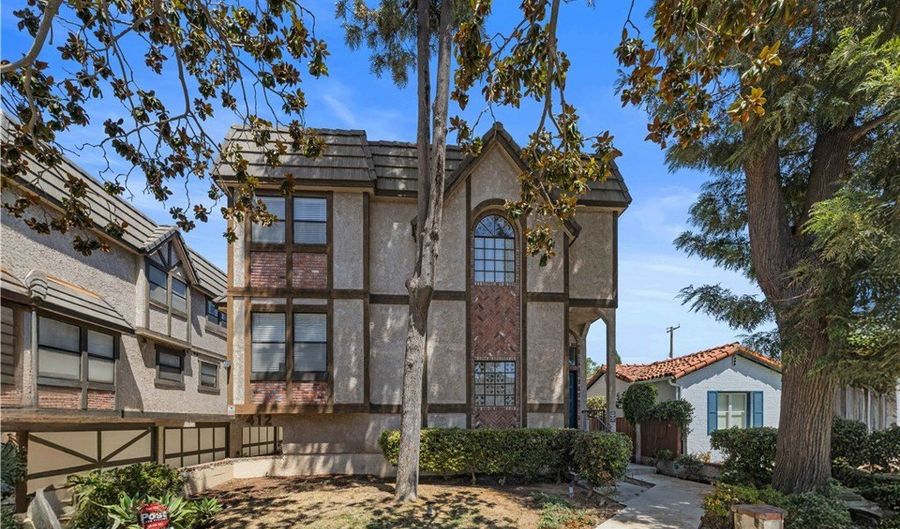 412 Bushnell, Alhambra, CA 91801 - 2 Beds, 3 Bath
