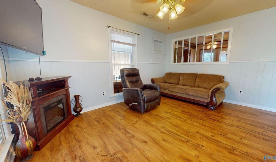 14967 Elk River Mills Rd, Athens, AL 35614 - 3 Beds, 1 Bath