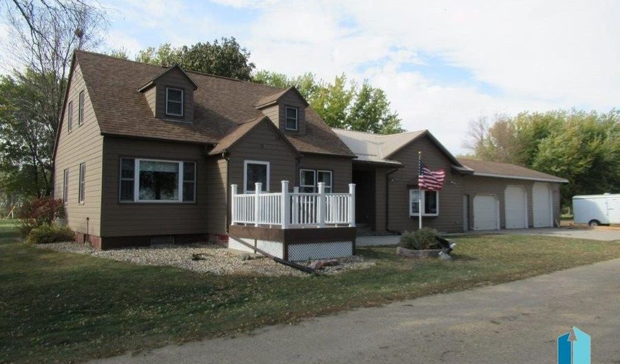 11388 250th St, Adrian, MN 56110 - 4 Beds, 2 Bath