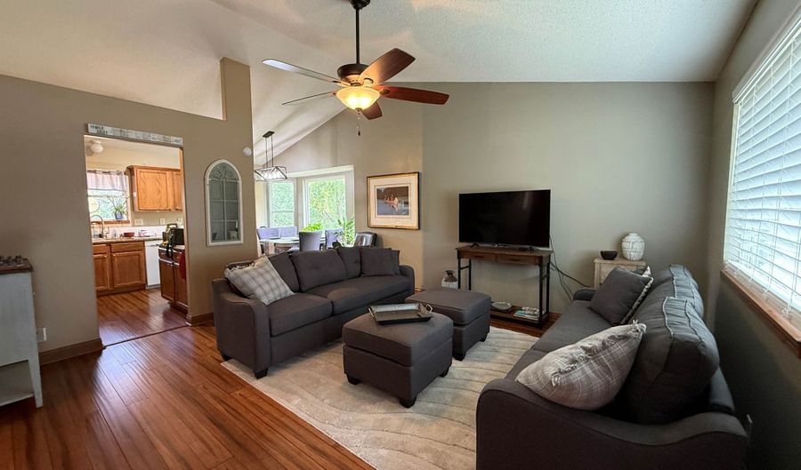 721 S Westview Cir, Andover, KS 67002 - 4 Beds, 3 Bath