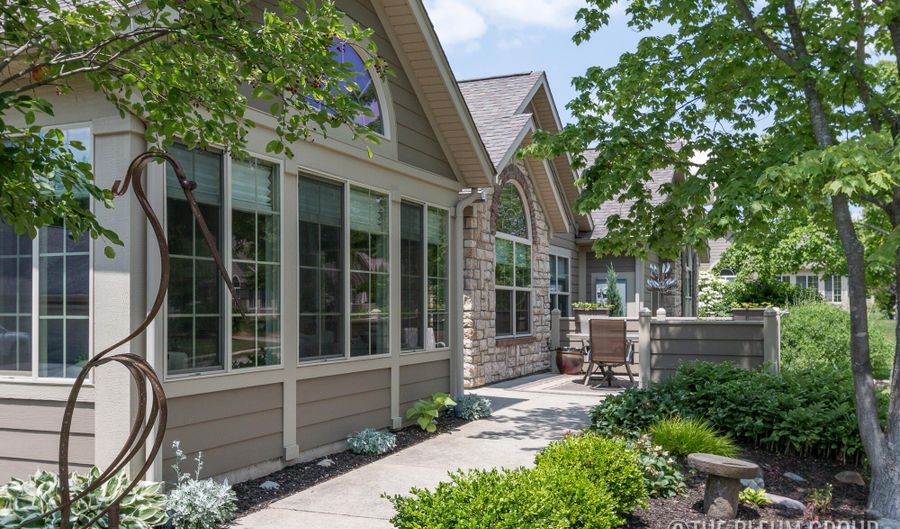 955 Bridge Crest Dr SE, Ada, MI 49301 - 3 Beds, 2 Bath