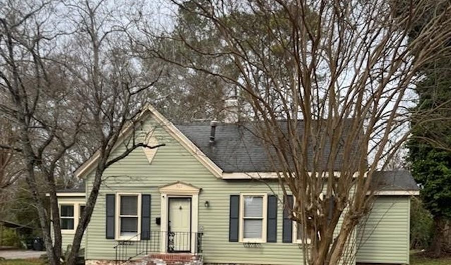 301 Magazine St, Abbeville, SC 29620 - 2 Beds, 2 Bath