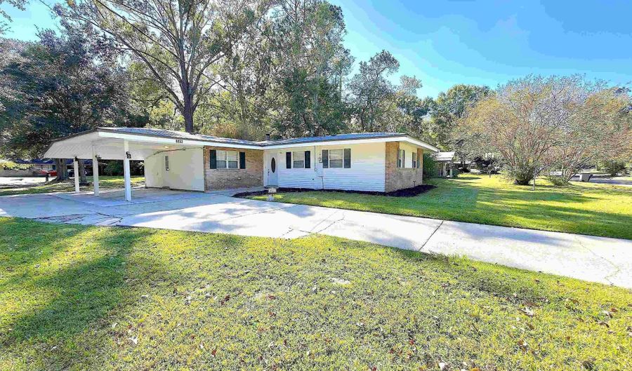 8032 Sholar Dr, Baton Rouge, LA 70809 - 2 Beds, 2 Bath