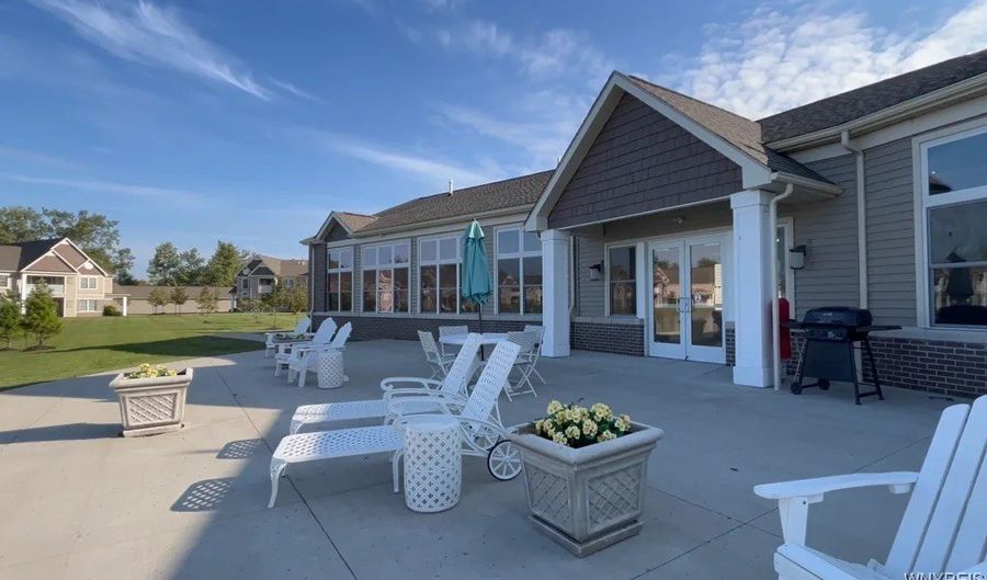 3020 Deer Lakes Dr, Amherst, NY 14228 - 2 Beds, 2 Bath