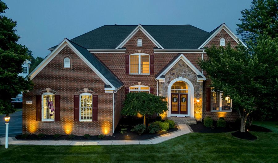 24140 HEATHER HILL Pl, Aldie, VA 20105 - 5 Beds, 5 Bath
