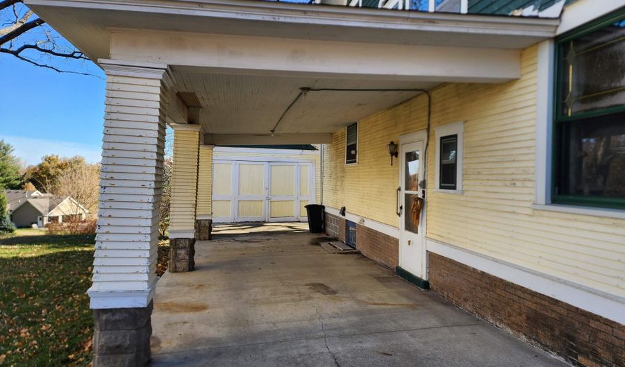 1314 Chestnut St, Atlantic, IA 50022 - 4 Beds, 3 Bath