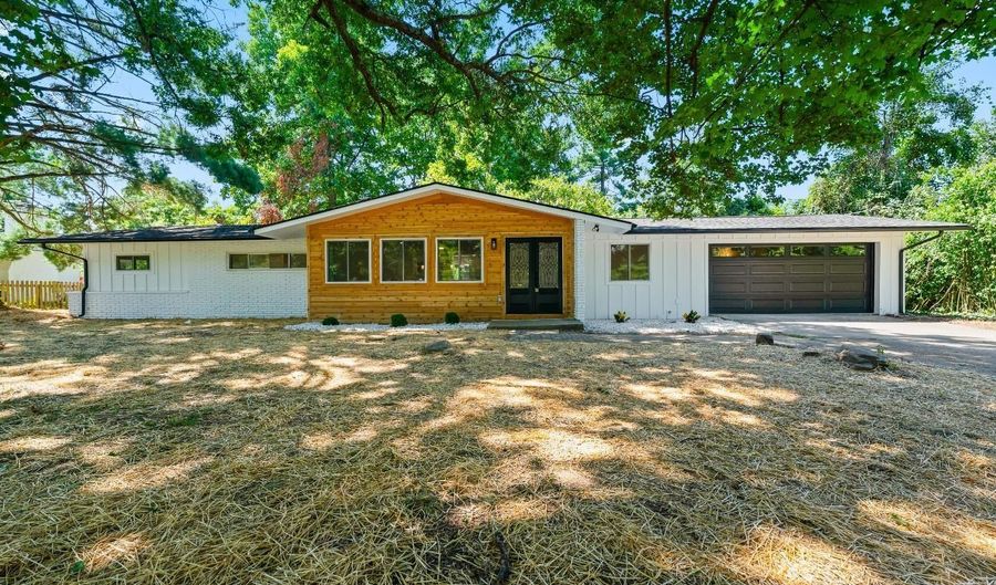 7481 Heatherwood Ln, Anderson Twp., OH 45244 - 4 Beds, 3 Bath