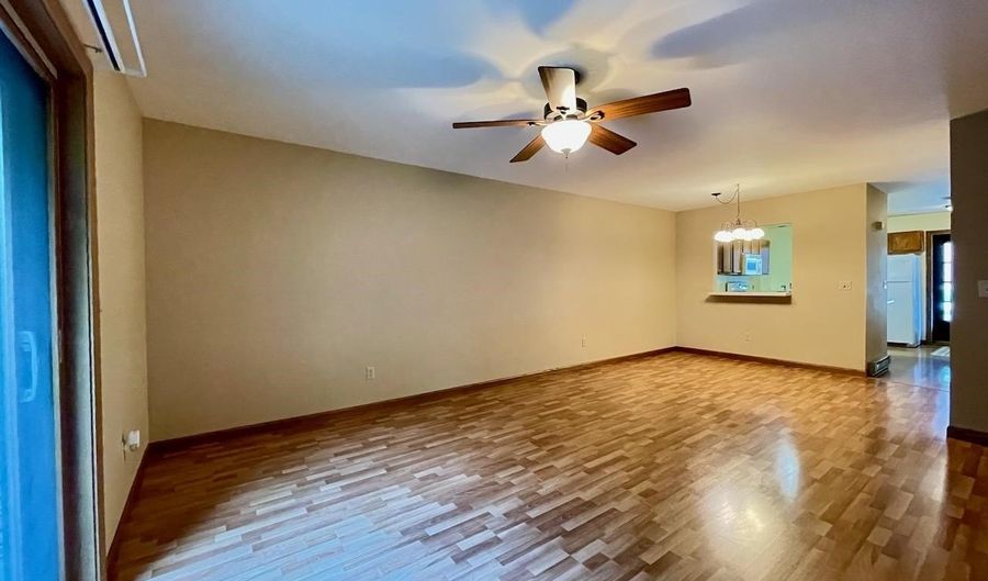 65 SPENCER VILLAGE Ct 14, Appleton, WI 54914 - 2 Beds, 2 Bath