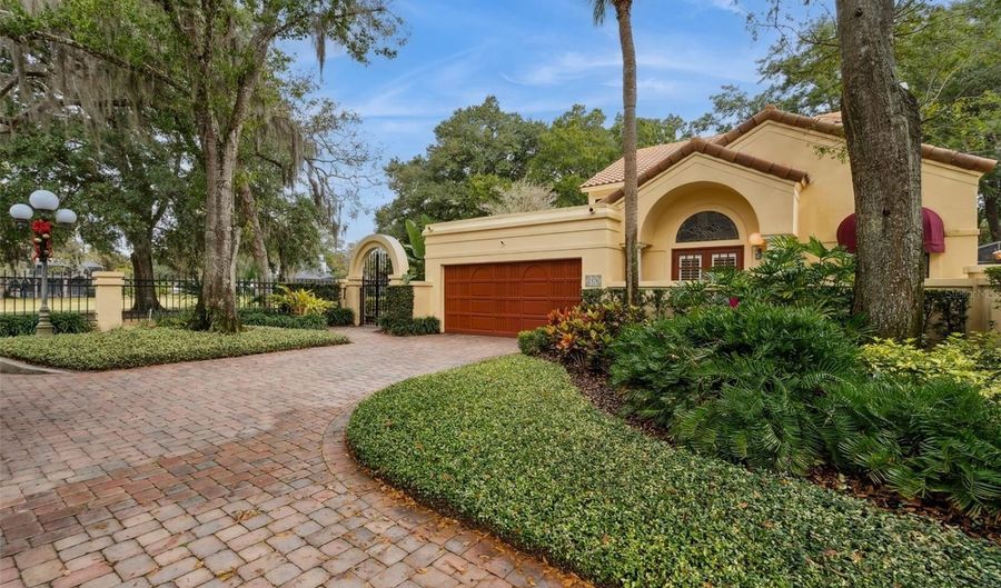 2476 VIA GENOVA, Apopka, FL 32712 - 4 Beds, 4 Bath