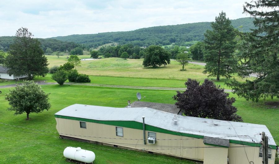 6208 NORTHWESTERN Pike, Augusta, WV 26704 - 2 Beds, 2 Bath