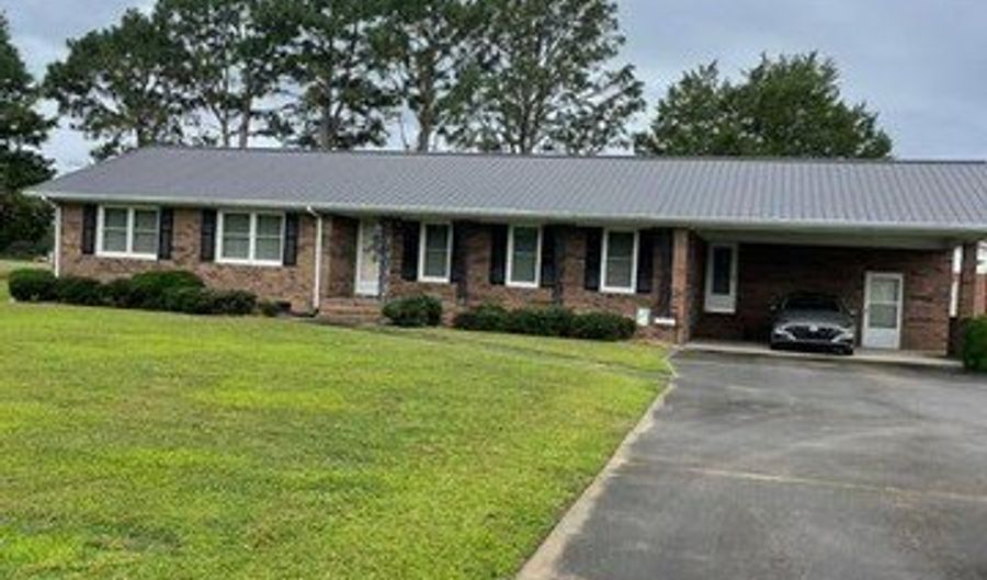7584 County Home Rd, Ayden, NC 28513 - 3 Beds, 2 Bath