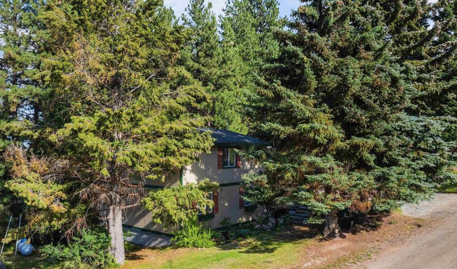108 Gardner Pl, Cascade, ID 83611 - 3 Beds, 2 Bath