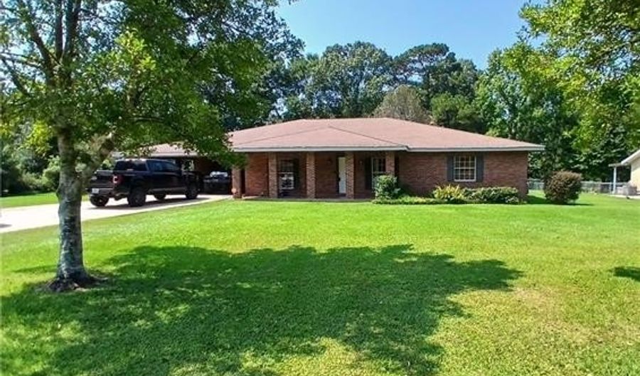 1712 LOUIS Ln, Bogalusa, LA 70427 - 3 Beds, 2 Bath