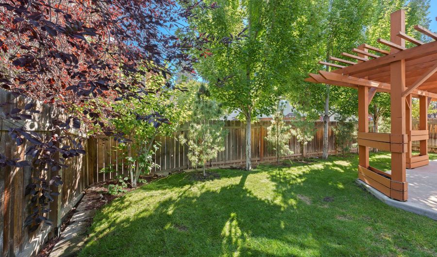 63336 NW Lavacrest St, Bend, OR 97703 - 4 Beds, 3 Bath