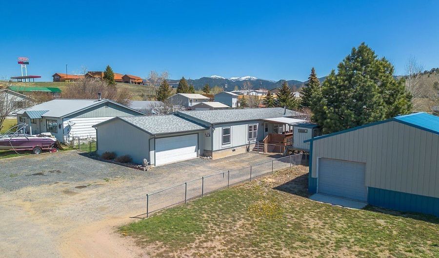 608 N Monroe St, Boulder, MT 59632 - 3 Beds, 2 Bath