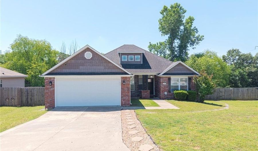 2505 Crestview Ln, Barling, AR 72923 - 3 Beds, 2 Bath