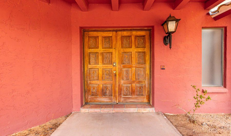 5120 E RANCHO CALIENTE Dr, Cave Creek, AZ 85331 - 3 Beds, 3 Bath