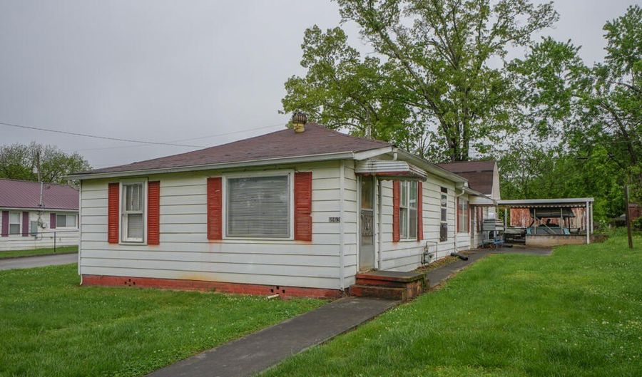 863 Cedar St, Alcoa, TN 37701 - 2 Beds, 1 Bath