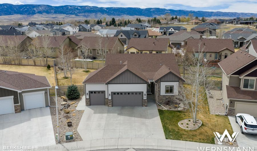 5233 Henning Loop, Casper, WY 82609 - 4 Beds, 3 Bath