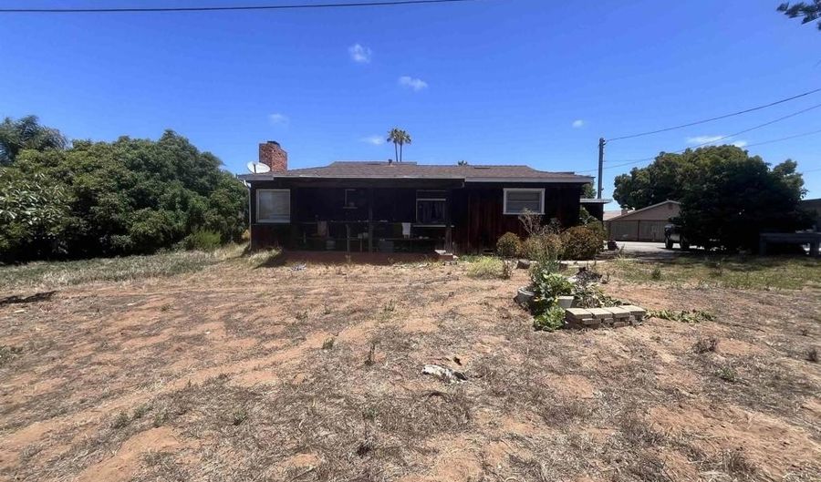 1501 Laurel Rd, Oceanside, CA 92054 - 2 Beds, 1 Bath