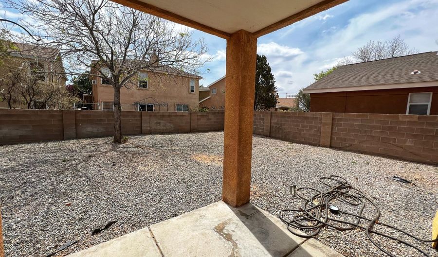 6612 Piedra Quemada Rd NW, Albuquerque, NM 87114 - 5 Beds, 3 Bath