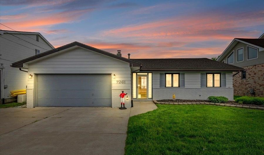 7261 Bluebill St, Algonac, MI 48001 - 3 Beds, 2 Bath