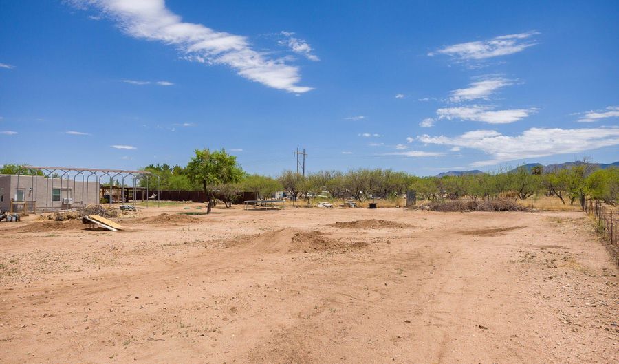 206 N Cherokee Trl, Benson, AZ 85602 - 4 Beds, 3 Bath