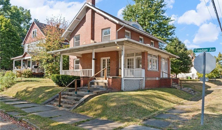 1005 S Freedom Ave, Alliance, OH 44601 - 3 Beds, 1 Bath