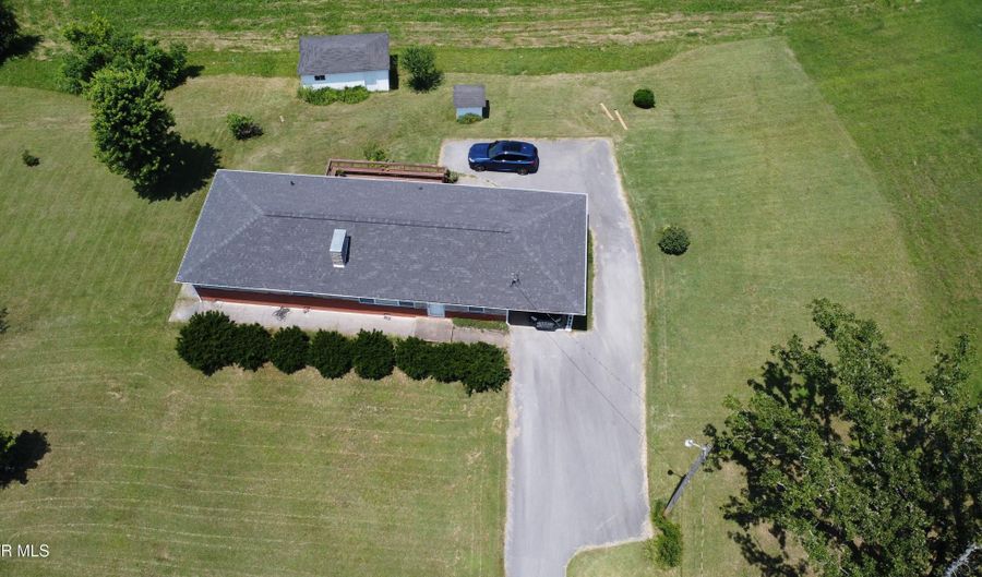 299 Main St, Bean Station, TN 37708 - 0 Beds, 2 Bath