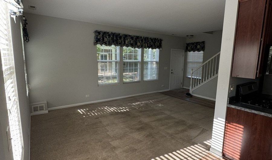 1425 MILLBROOK Dr, Algonquin, IL 60102 - 3 Beds, 3 Bath