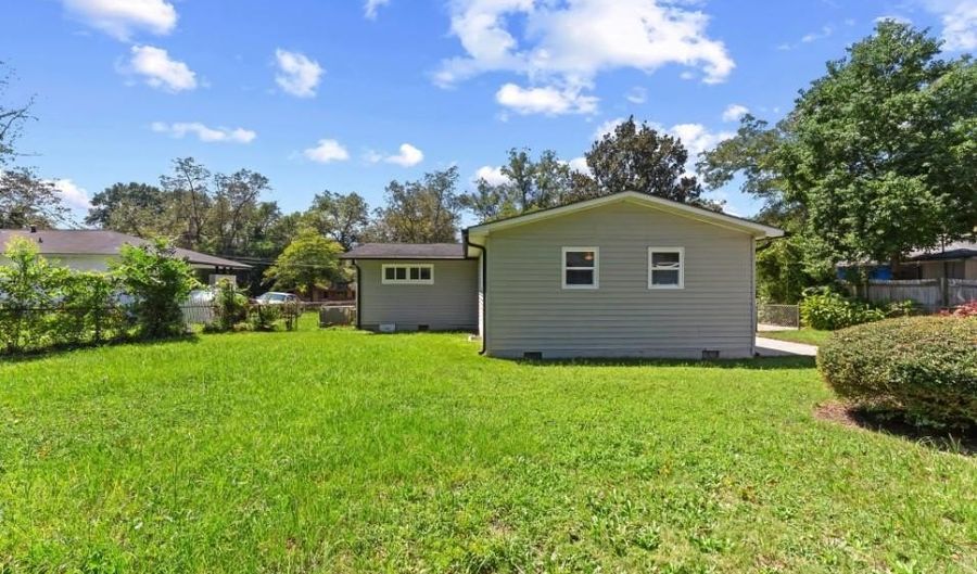 2455 Rosen Ave, Macon, GA 31206 - 4 Beds, 2 Bath