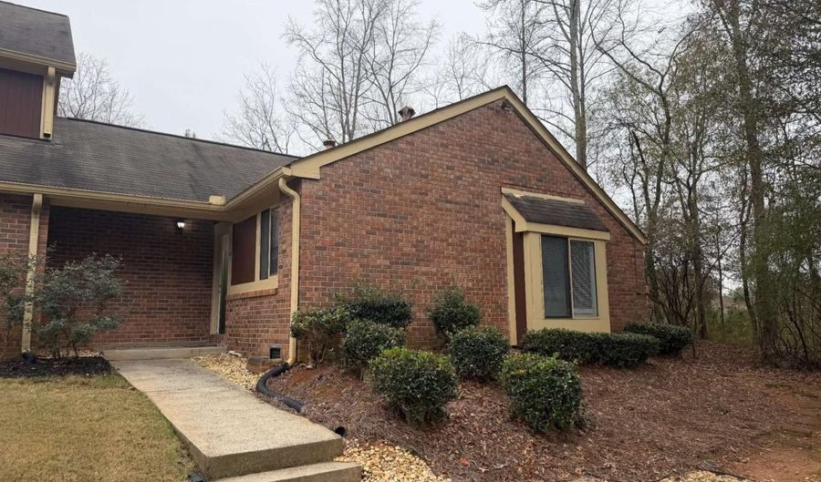 64 Country Place Ct 64, Alpharetta, GA 30005 - 2 Beds, 1 Bath