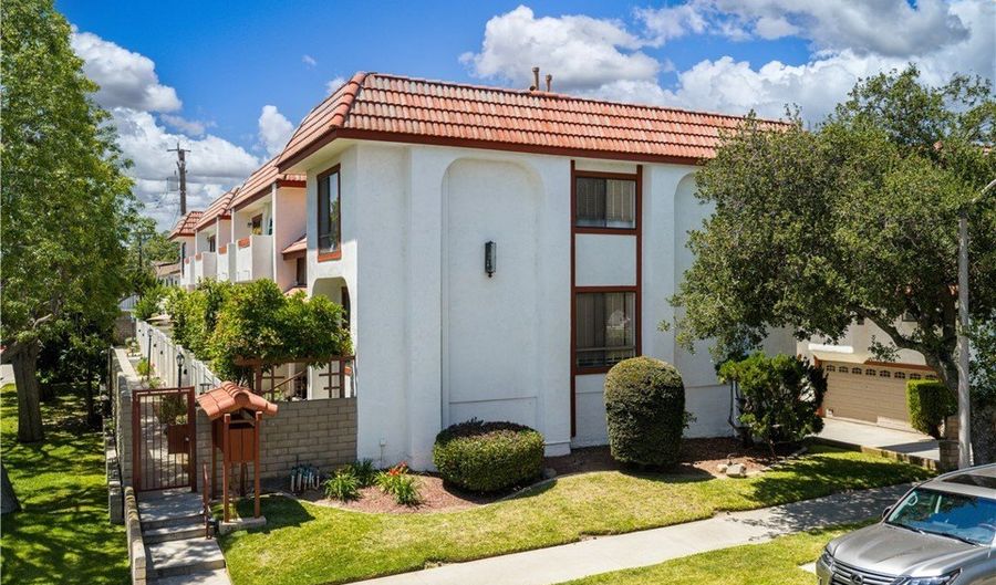 511 N Curtis F, Alhambra, CA 91801 - 4 Beds, 4 Bath