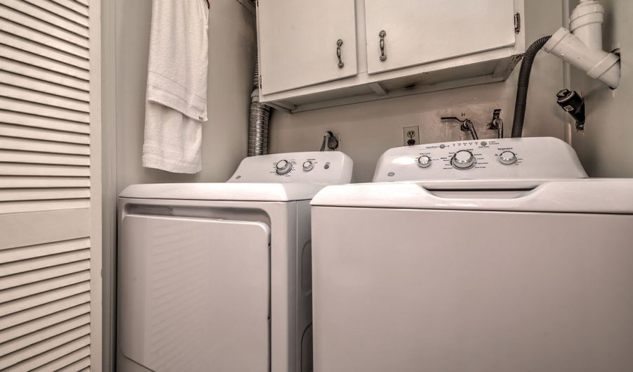 932 Amity Rd, Bethany, CT 06524 - 3 Beds, 2 Bath