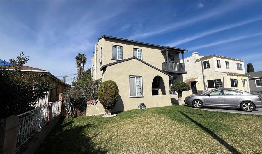 1313 S Woods Ave, East Los Angeles, CA 90022 - 4 Beds, 2 Bath